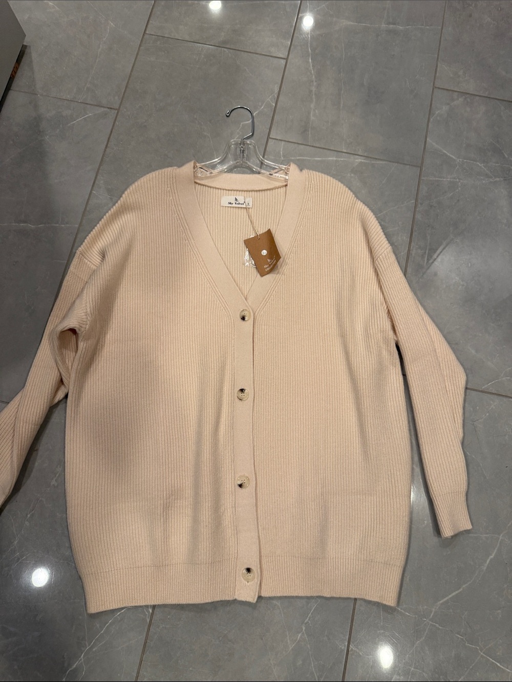 NWT! Oversized V-neck cardigan. Size S